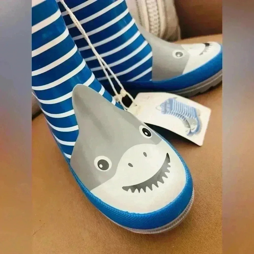 Lily and Dan kids rain boots size 9/10